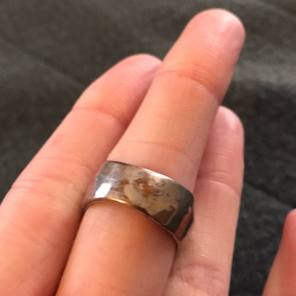 Ring - Picture 3 of 3